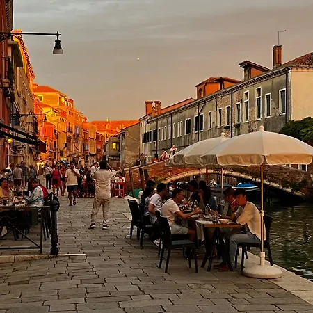 Tintoretto 1 Con Terrazza Sopra Il Tetto, 3 Bagni, 3 Grandi Da Letto, Super Nuovo Venice