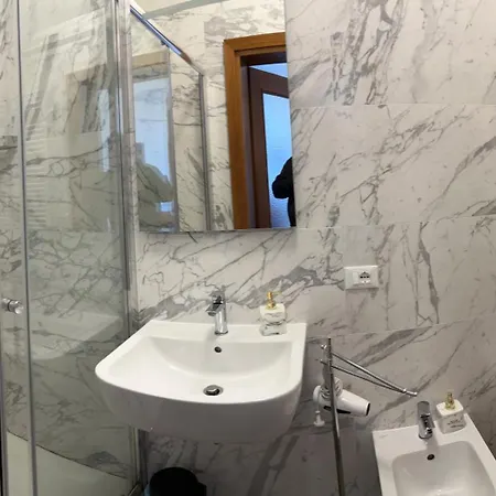 Tintoretto 1 Con Terrazza Sopra Il Tetto, 3 Bagni, 3 Grandi Da Letto, Super Nuovo *