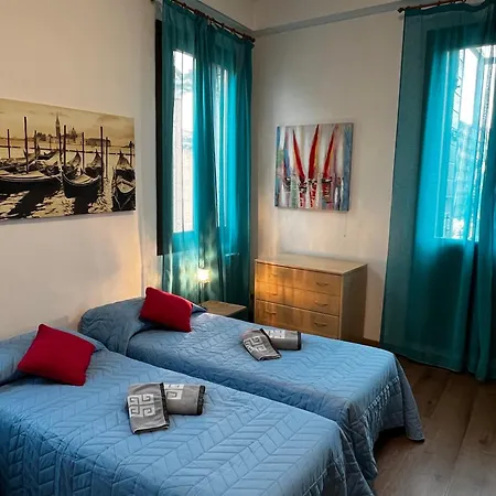 Tintoretto 1 Con Terrazza Sopra Il Tetto, 3 Bagni, 3 Grandi Da Letto, Super Nuovo