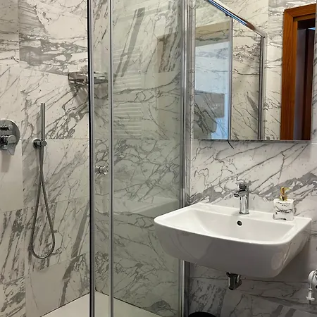 Tintoretto 1 Con Terrazza Sopra Il Tetto, 3 Bagni, 3 Grandi Da Letto, Super Nuovo