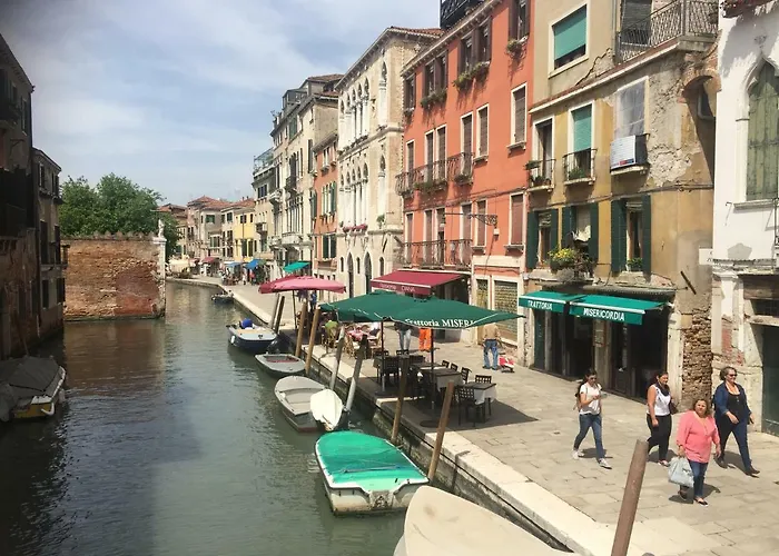 Tintoretto 1 Con Terrazza Sopra Il Tetto, 3 Bagni, 3 Grandi Da Letto, Super Nuovo * Venedig